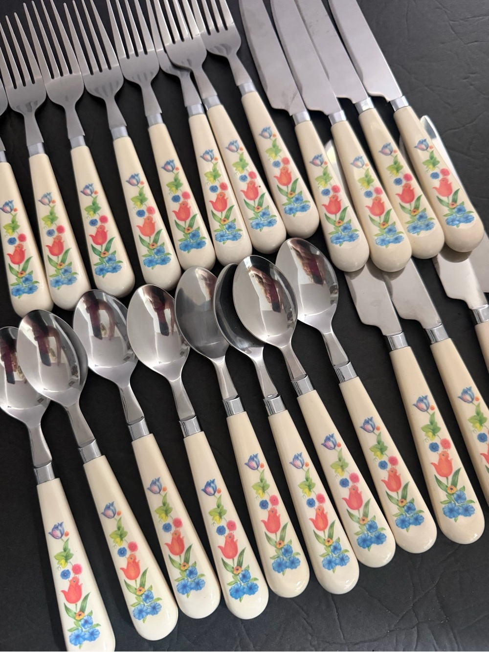 Set of 24 Vintage Corning Corelle FRECH CUT Silverware Stainless